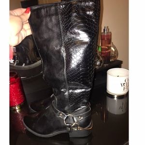 Black boots! Brand New!